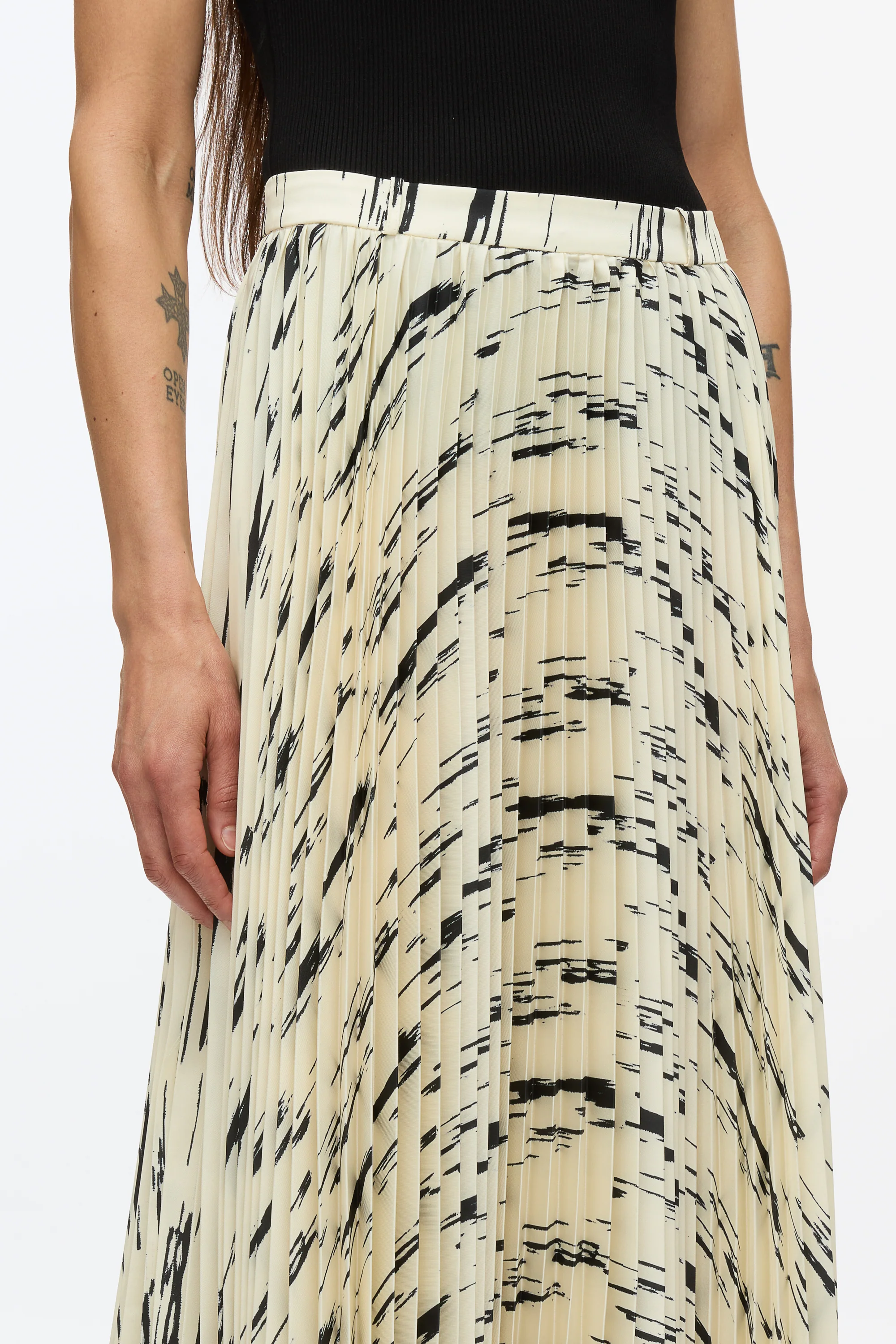 Abstract Wood Grain Pleated Skirt - Image 6