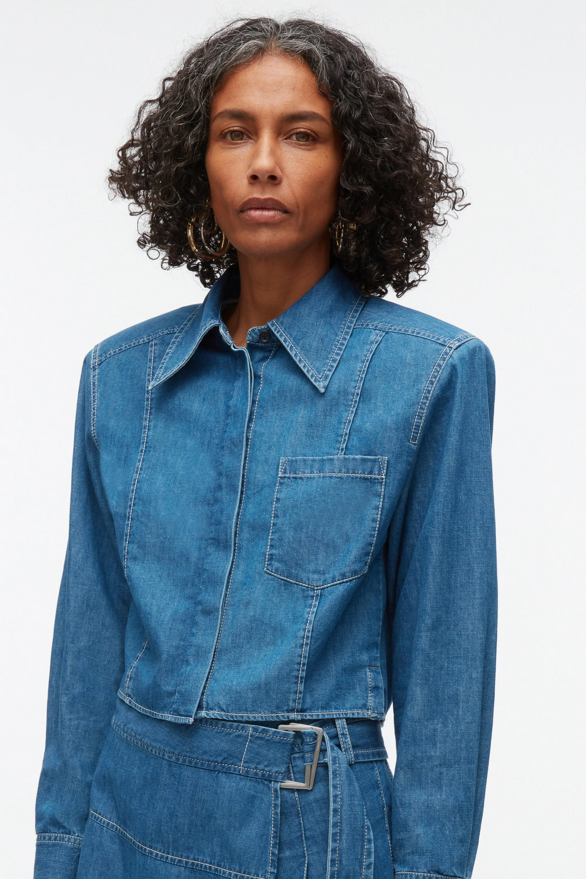 Chambray Cropped Shirt with Shoulder Pads - Image 5