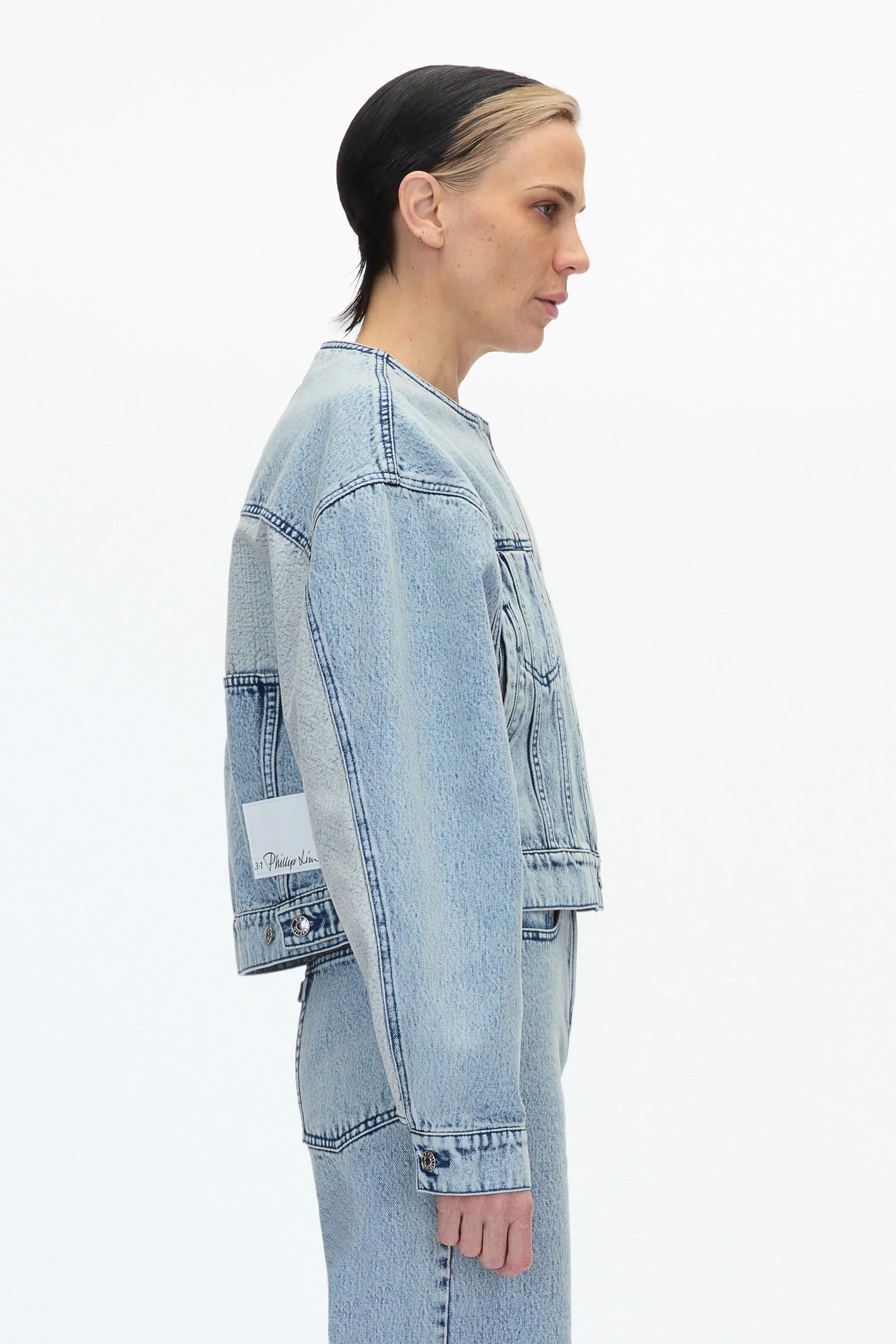 Crewneck Cropped Denim Jacket - Image 4