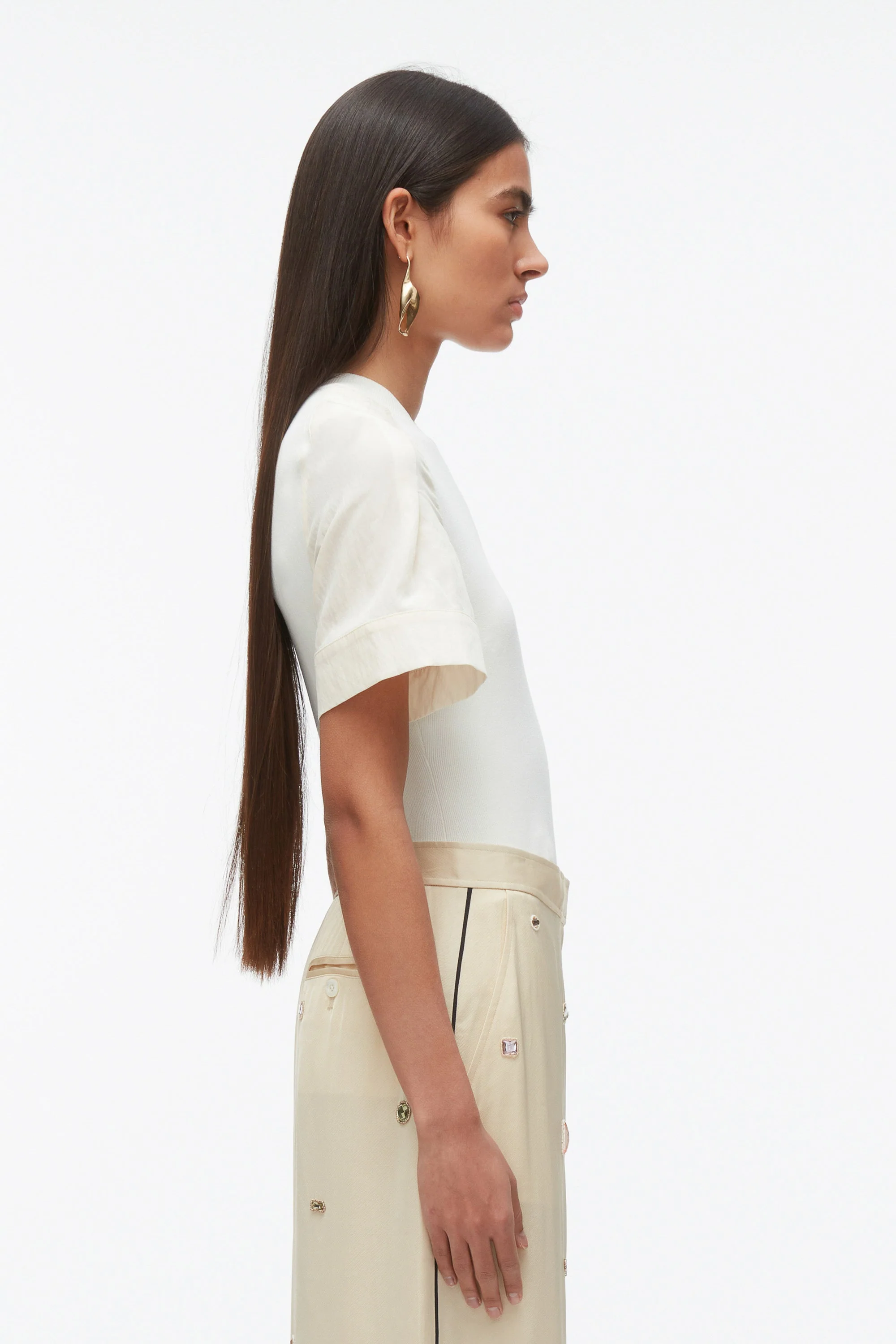 Compact Rib Top with Contrast Sleeves - Image 12