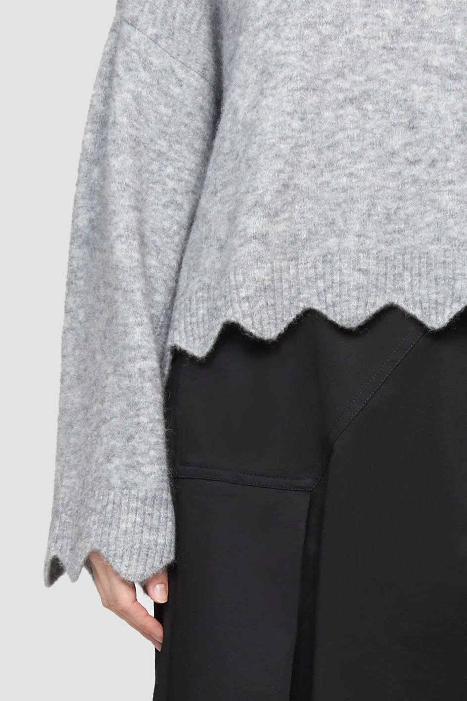 Crew Neck Sweater With Scallop - Image 13