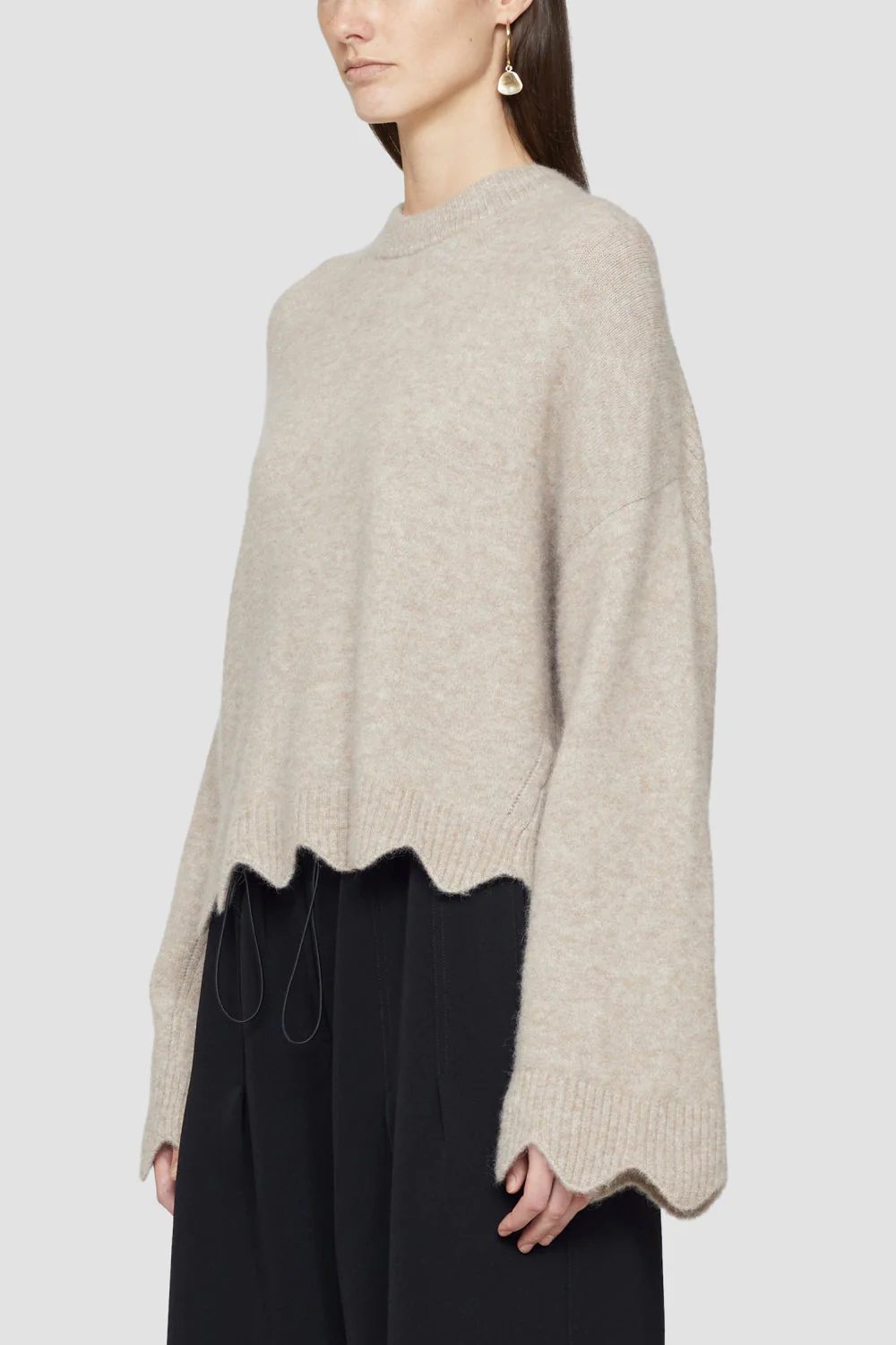 Crew Neck Sweater With Scallop - Image 18