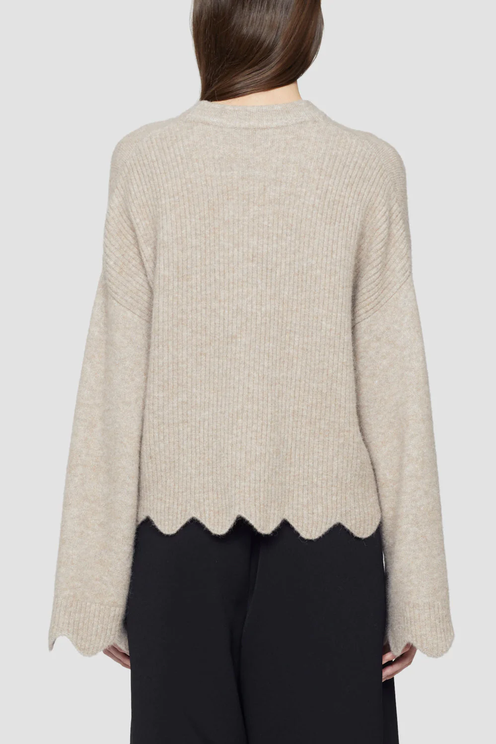 Crew Neck Sweater With Scallop - Image 19