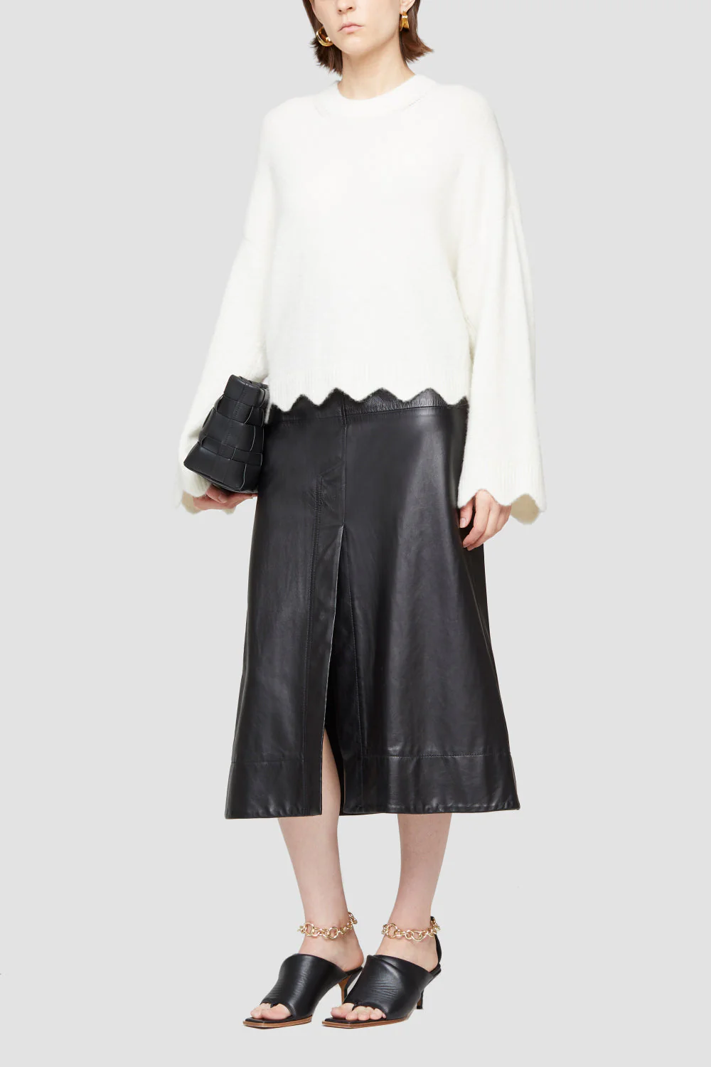 Crew Neck Sweater With Scallop - Image 7