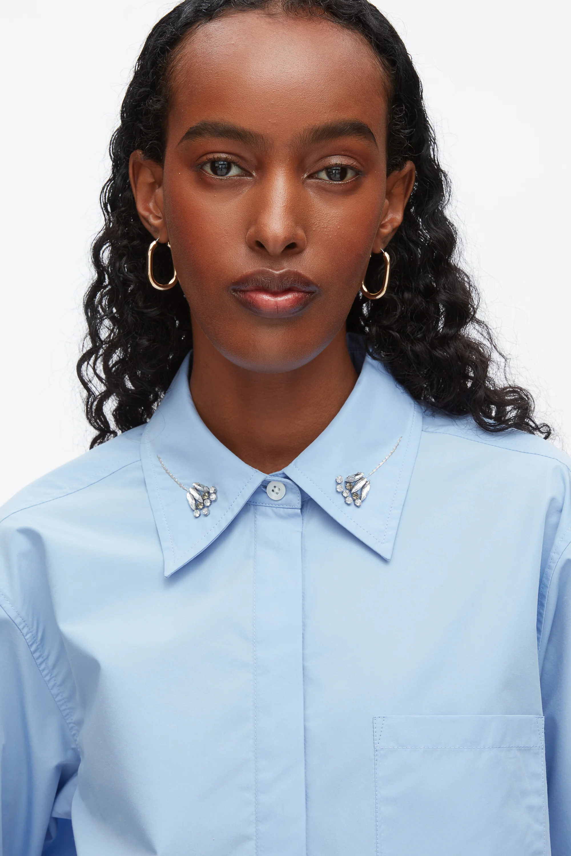 Cropped Shirt with Embroidered Collar - Image 6