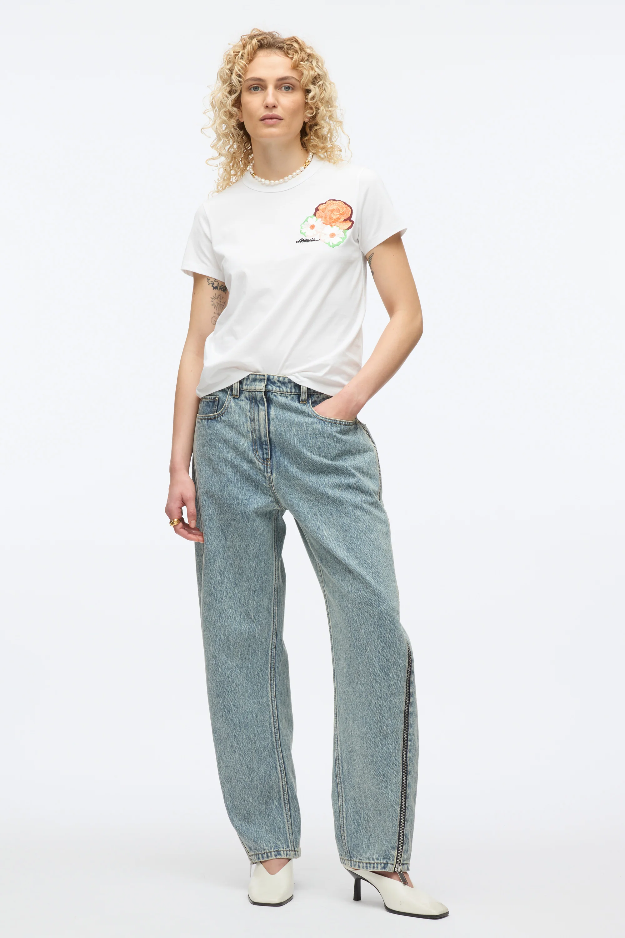 Cropped Tee with Bouquet Embroidery