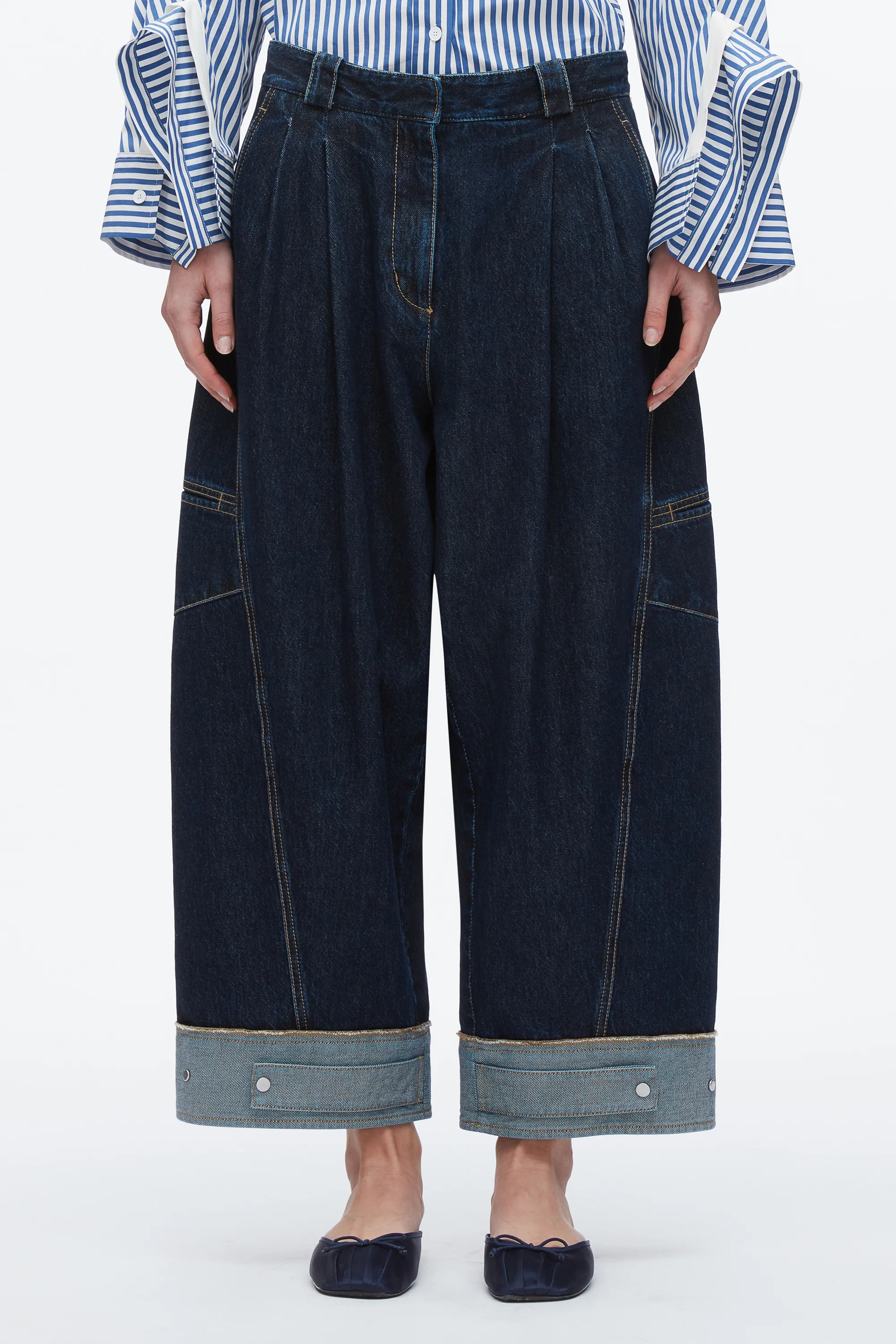 Curved Wide Leg Cropped Jean - Image 3