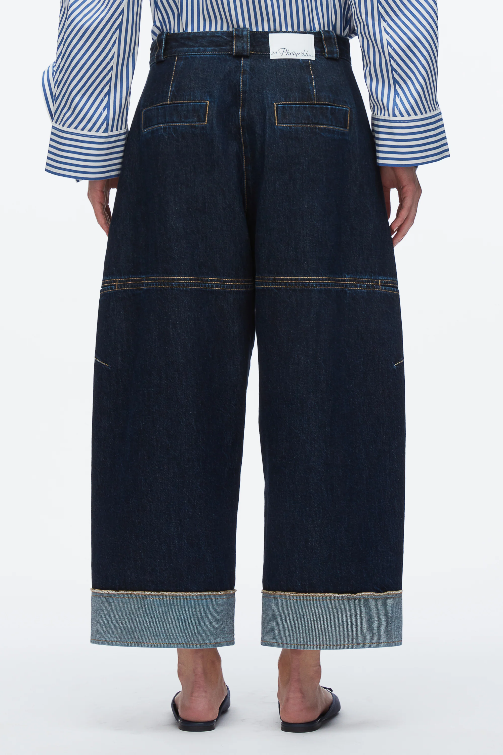 Curved Wide Leg Cropped Jean - Image 5