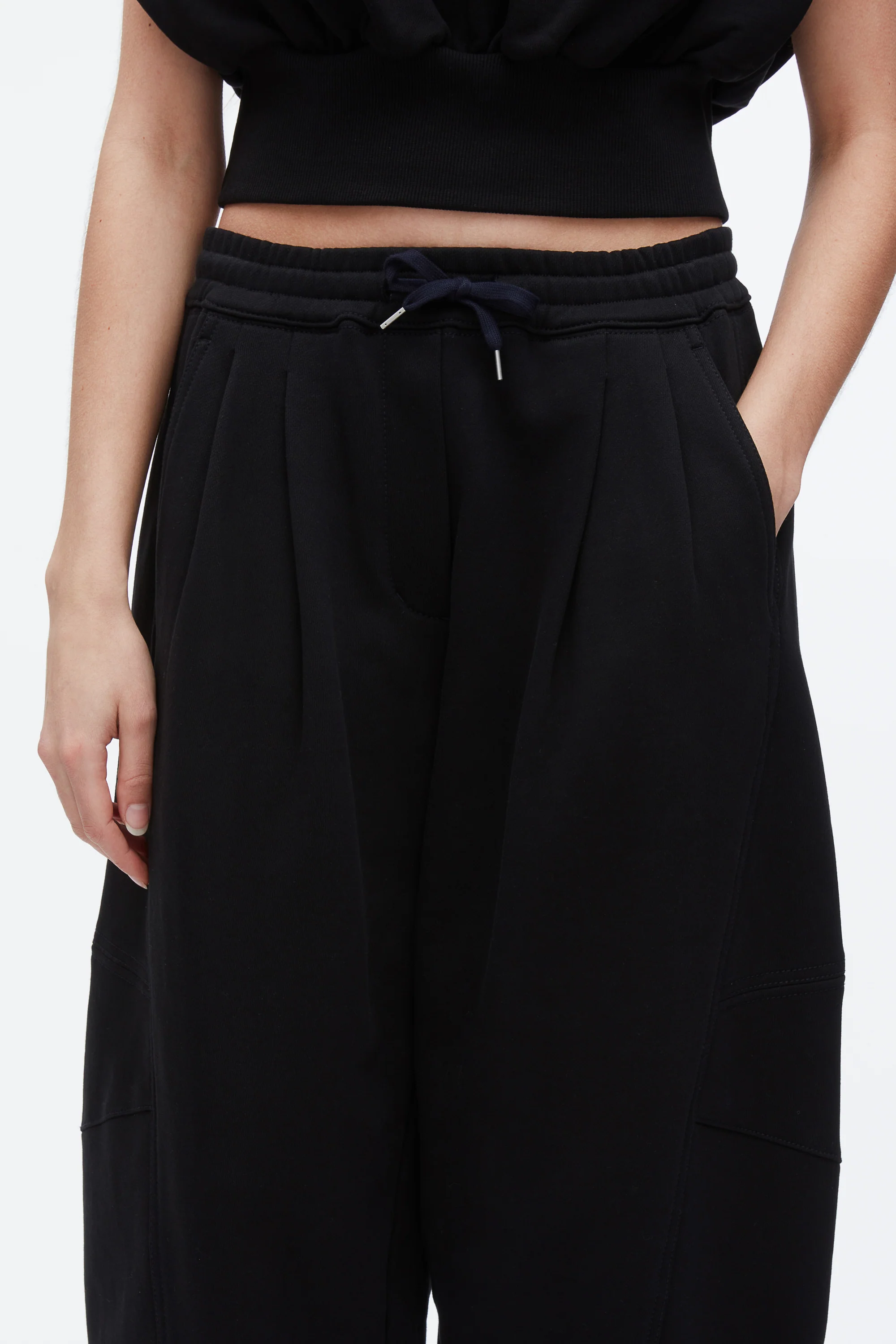Curved Leg Cropped Sweatpant - Image 12