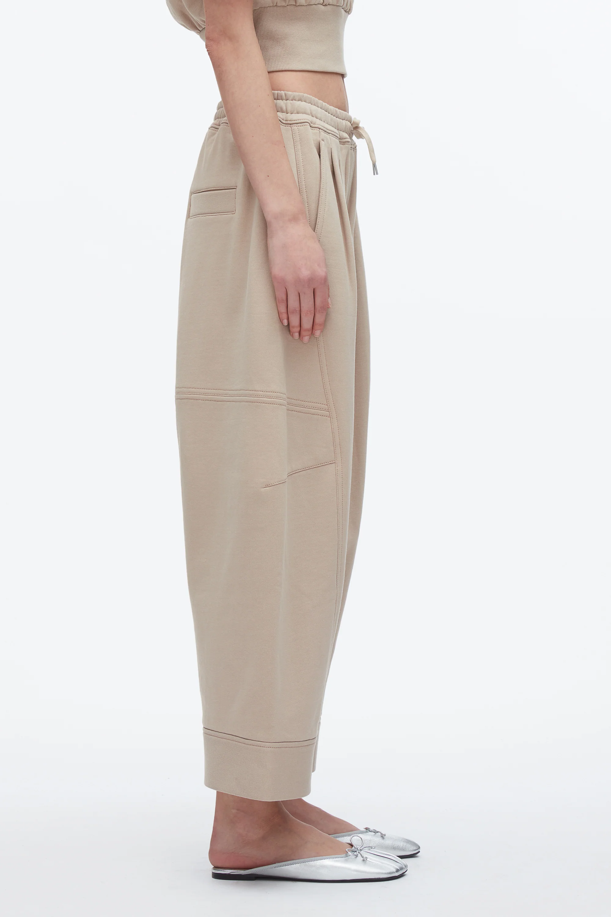 Curved Leg Cropped Sweatpant - Image 4