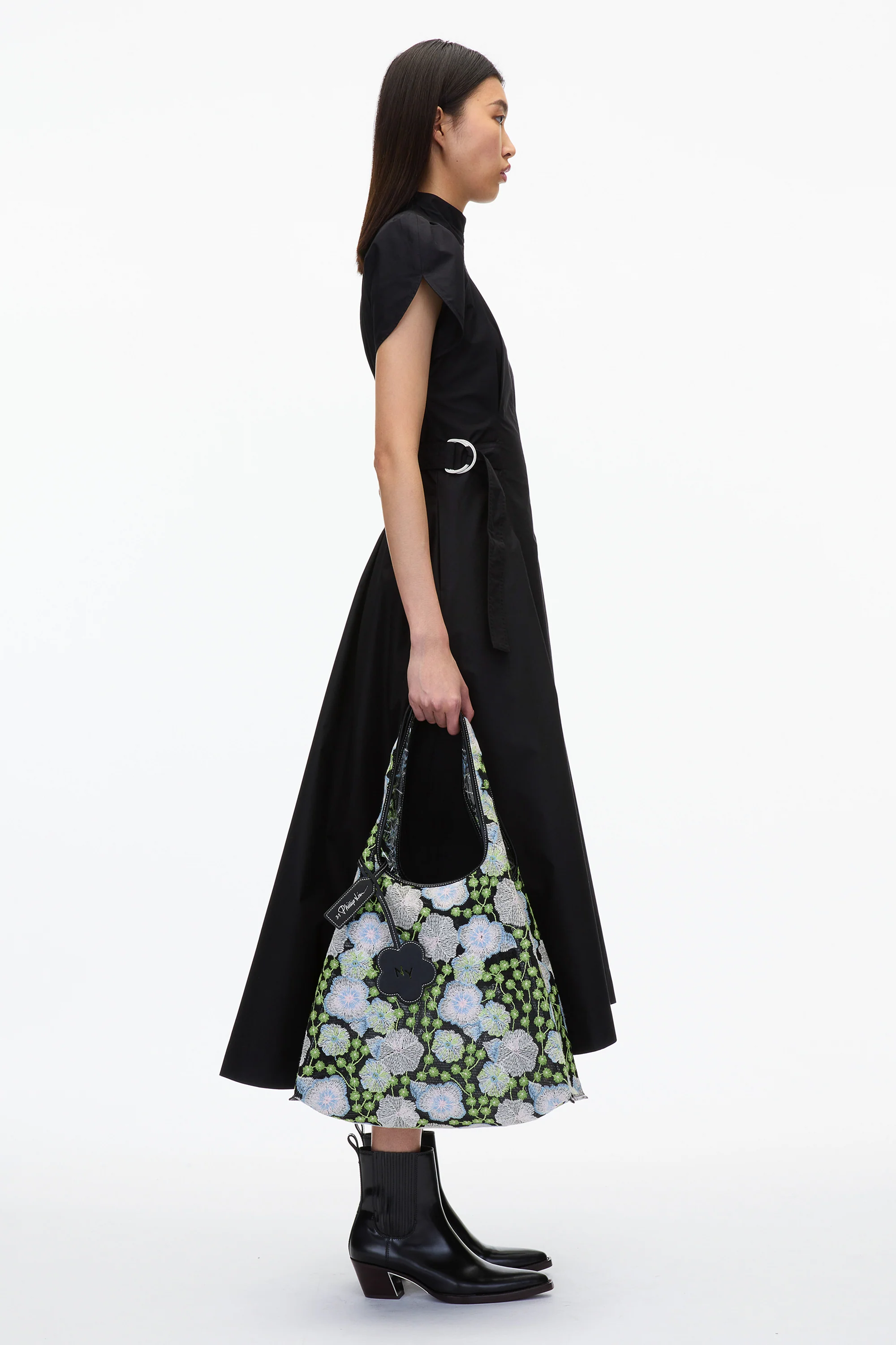 Floral Embroidery Market Tote - Image 2