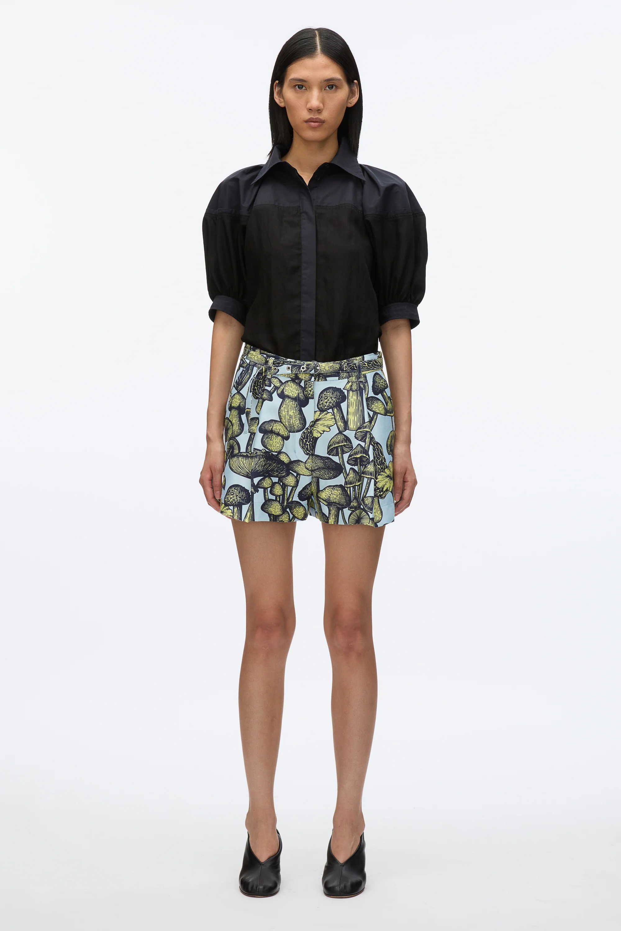 Ethereal Mushroom Single Pleat Short - Image 3