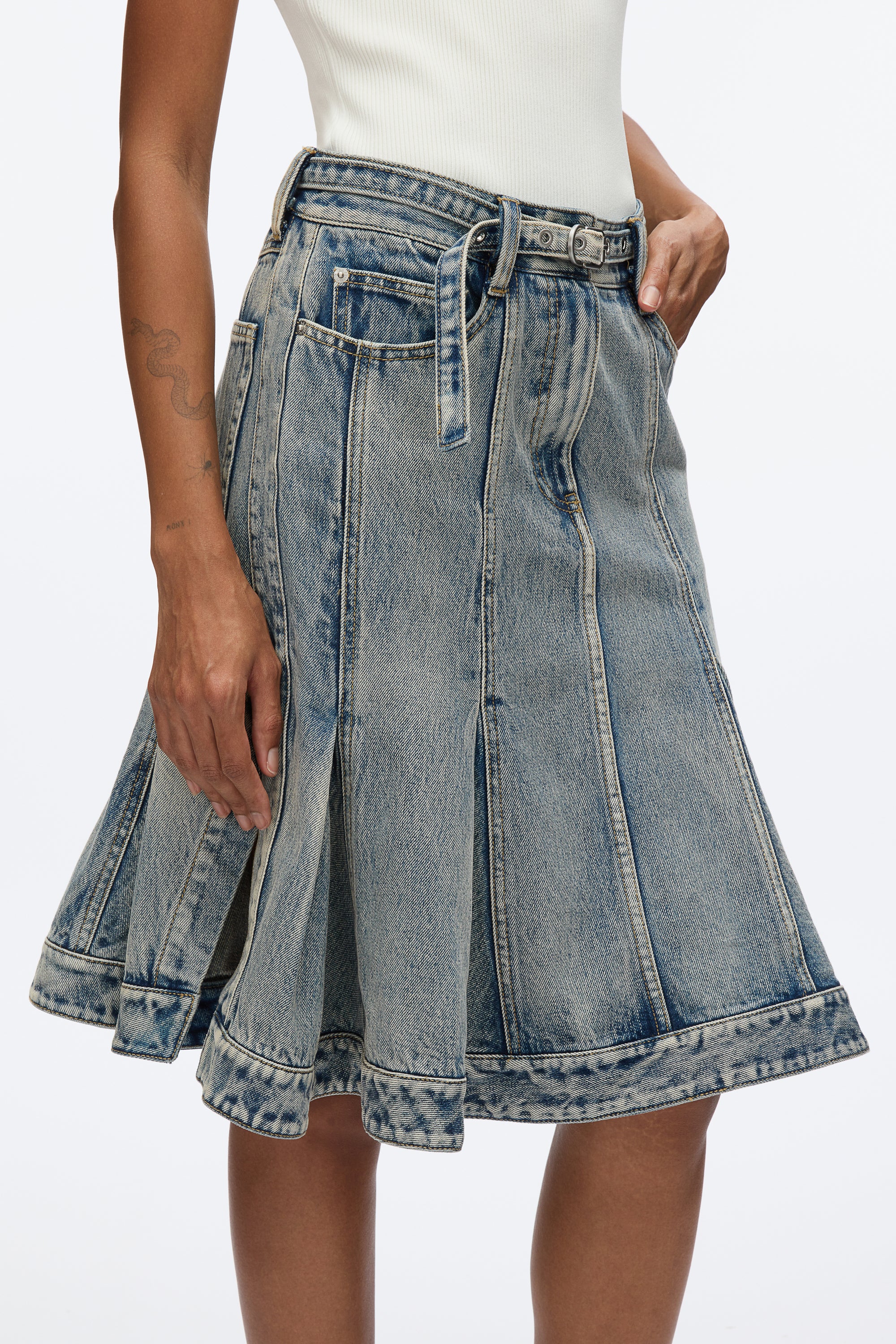 Flounce Hem Belted Denim Skirt - Image 5