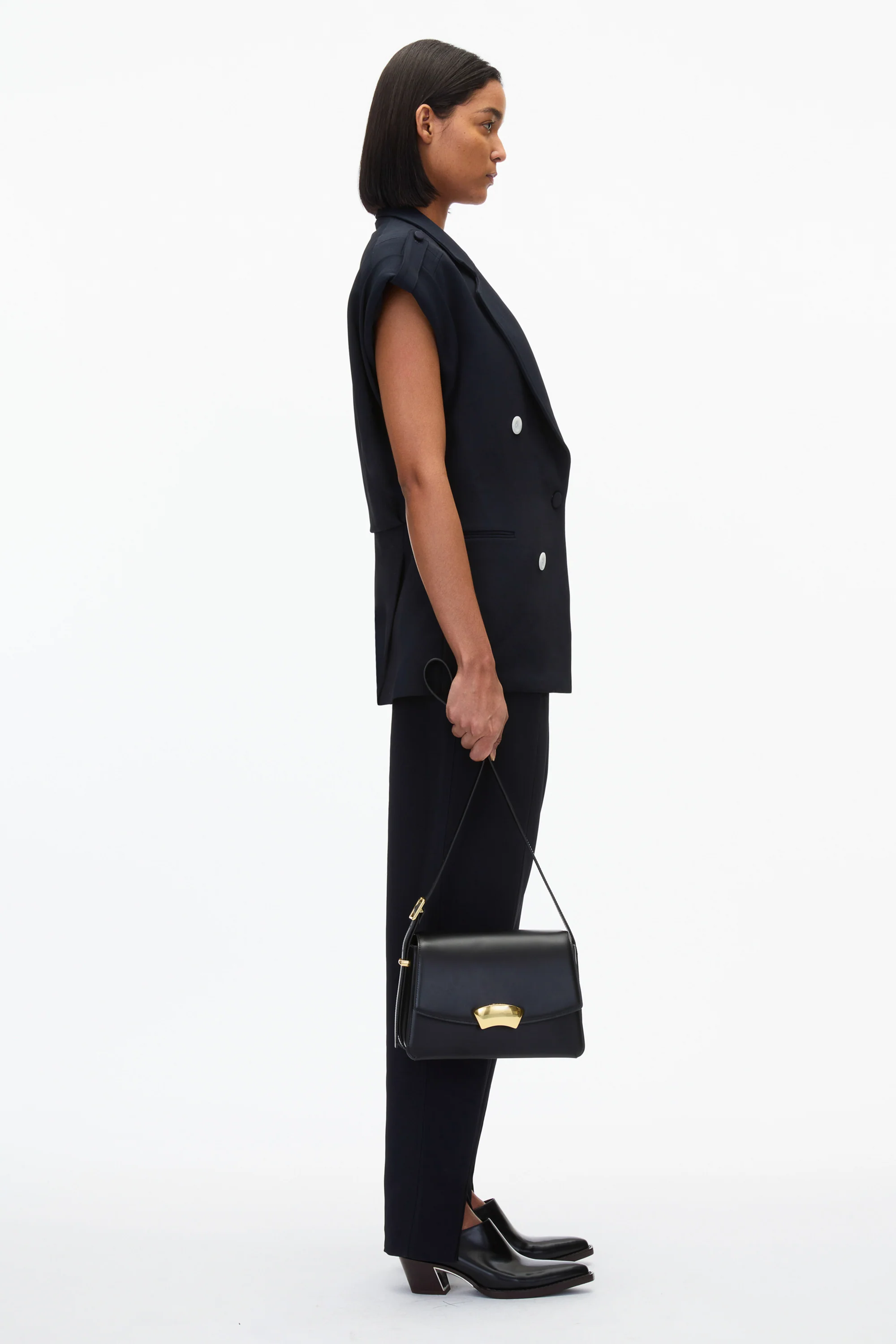 ID Medium Shoulder Bag - Image 8