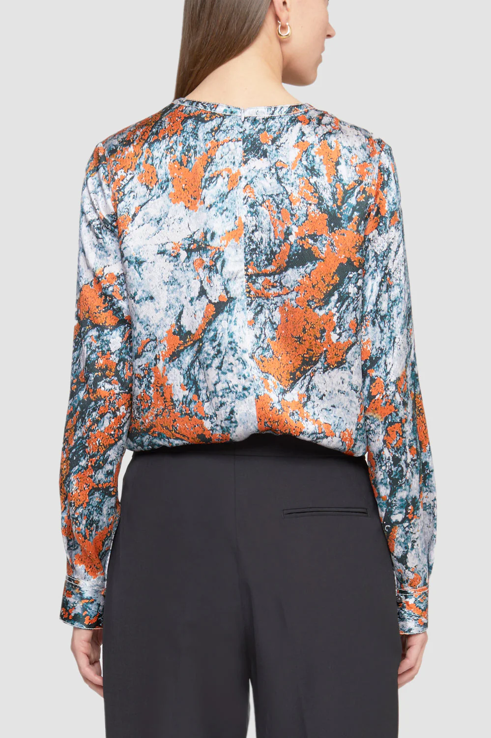 Lichen Bloom HaMMered Silk Ls Crwnck Top - Image 4