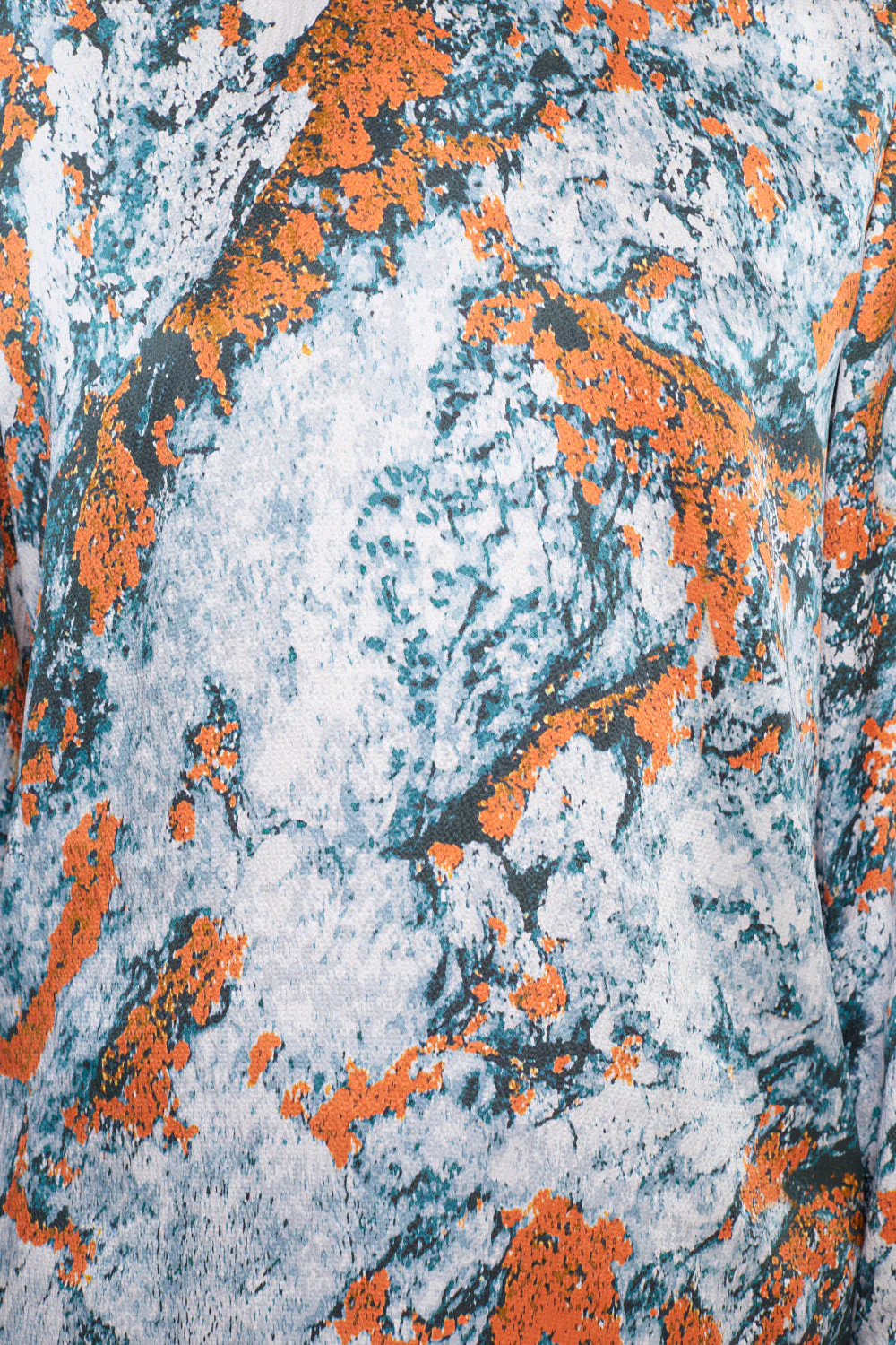 Lichen Bloom HaMMered Silk Ls Crwnck Top - Image 5