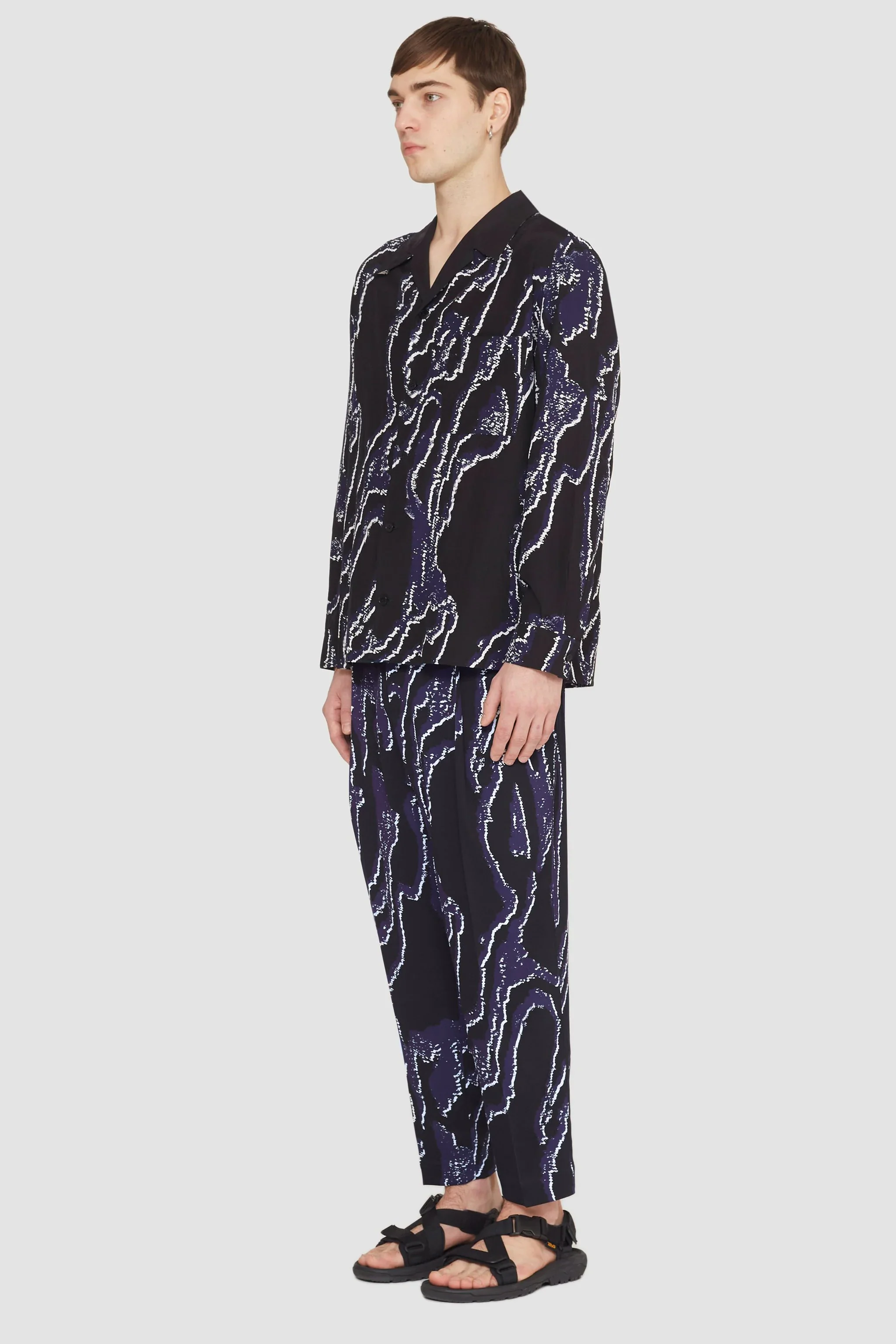 Long Sleeve Printed Convertible Collar Shirt - Image 3