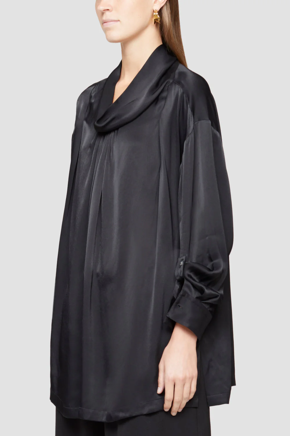 Ls Satin Oversized Drape Colla - Image 4