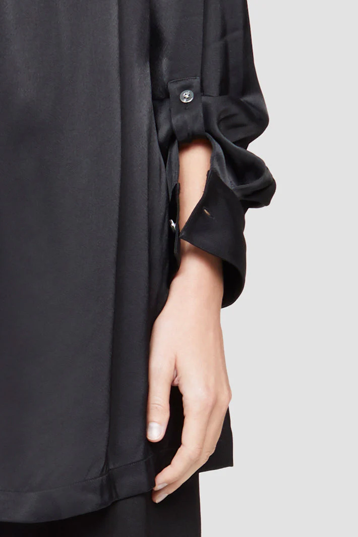 Ls Satin Oversized Drape Colla - Image 6
