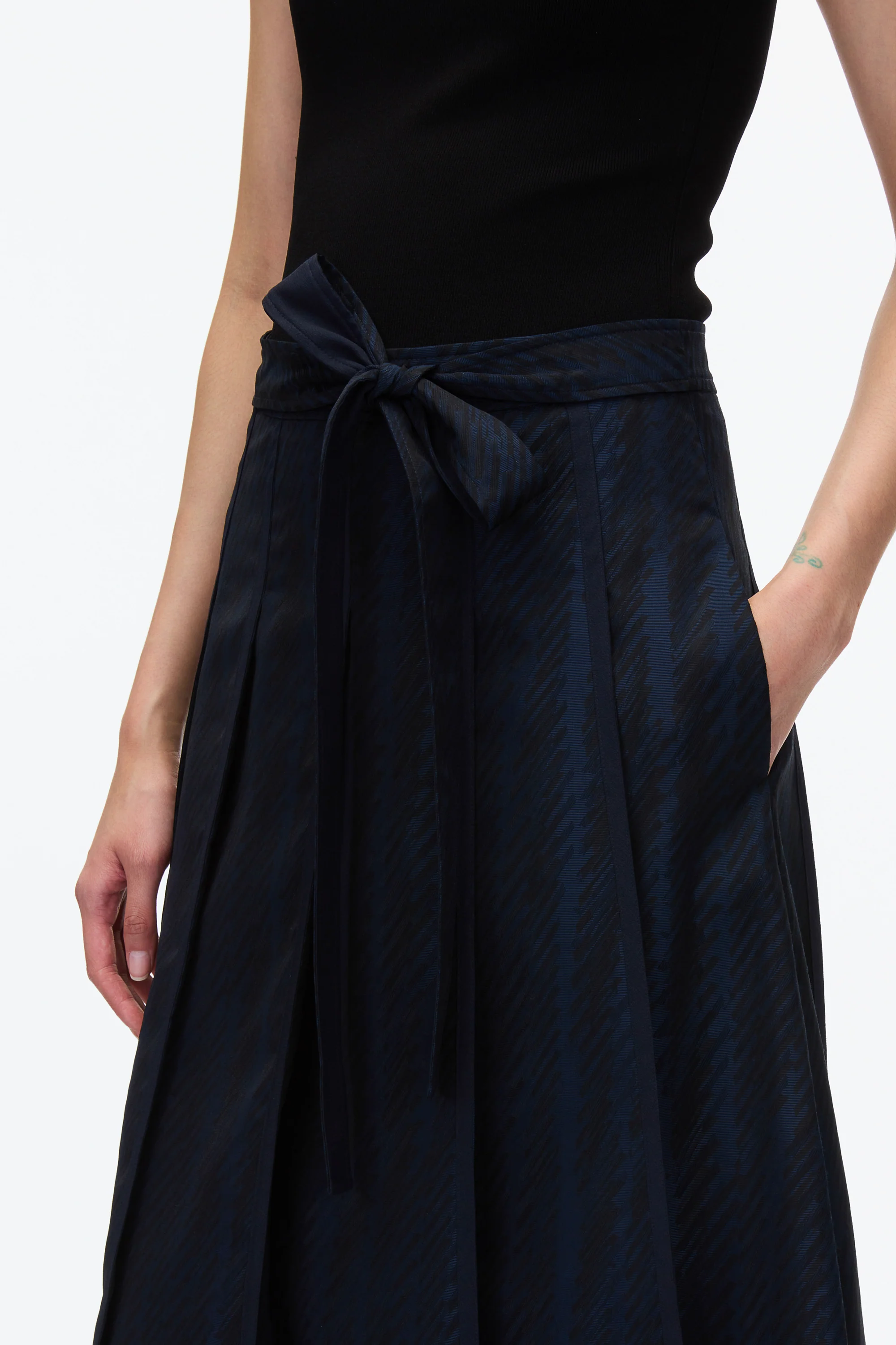Jacquard Pleated Skirt with Tie Waist - Image 5
