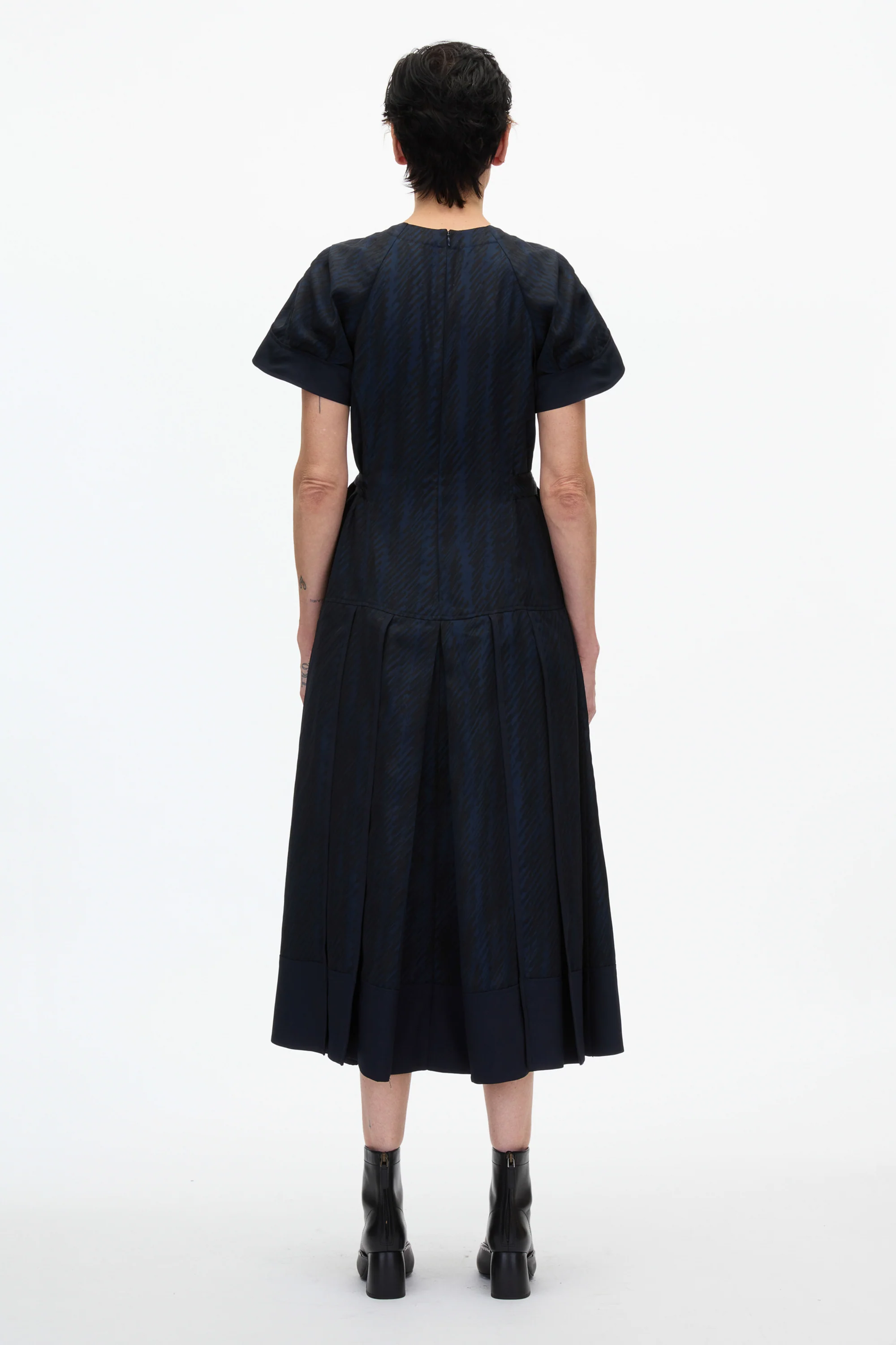 Jacquard Petal Sleeve Midi Dress - Image 3