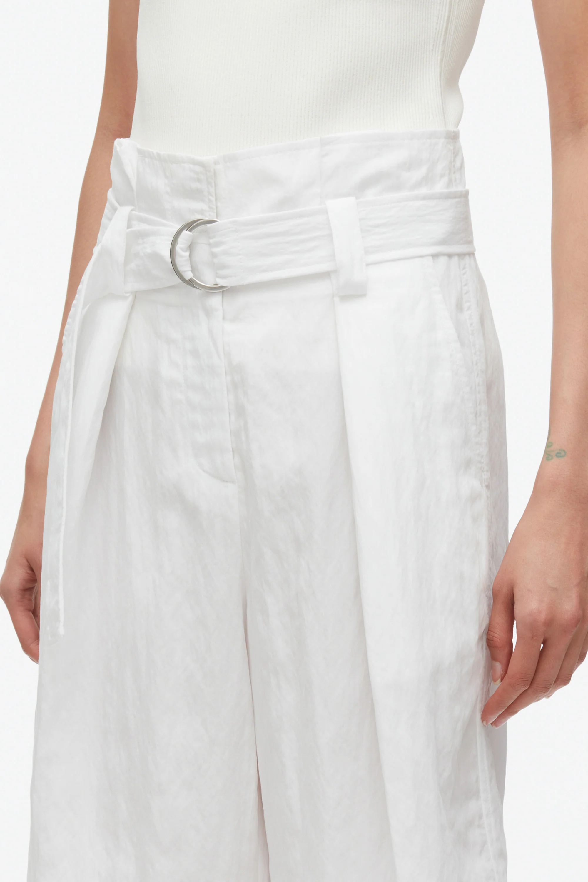 Paperbag Waist Short - Image 10