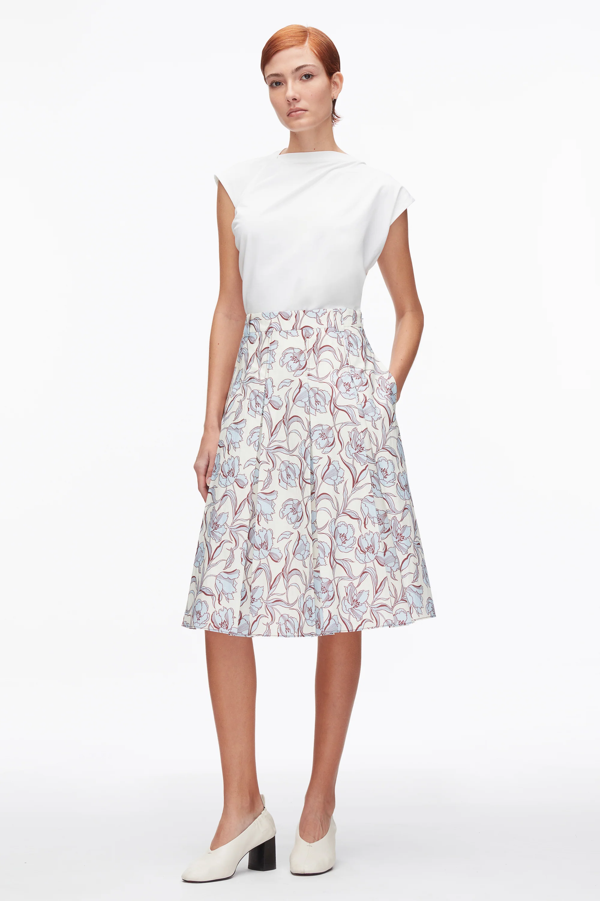 Two-Toned Pleated Knee-Length Skirt