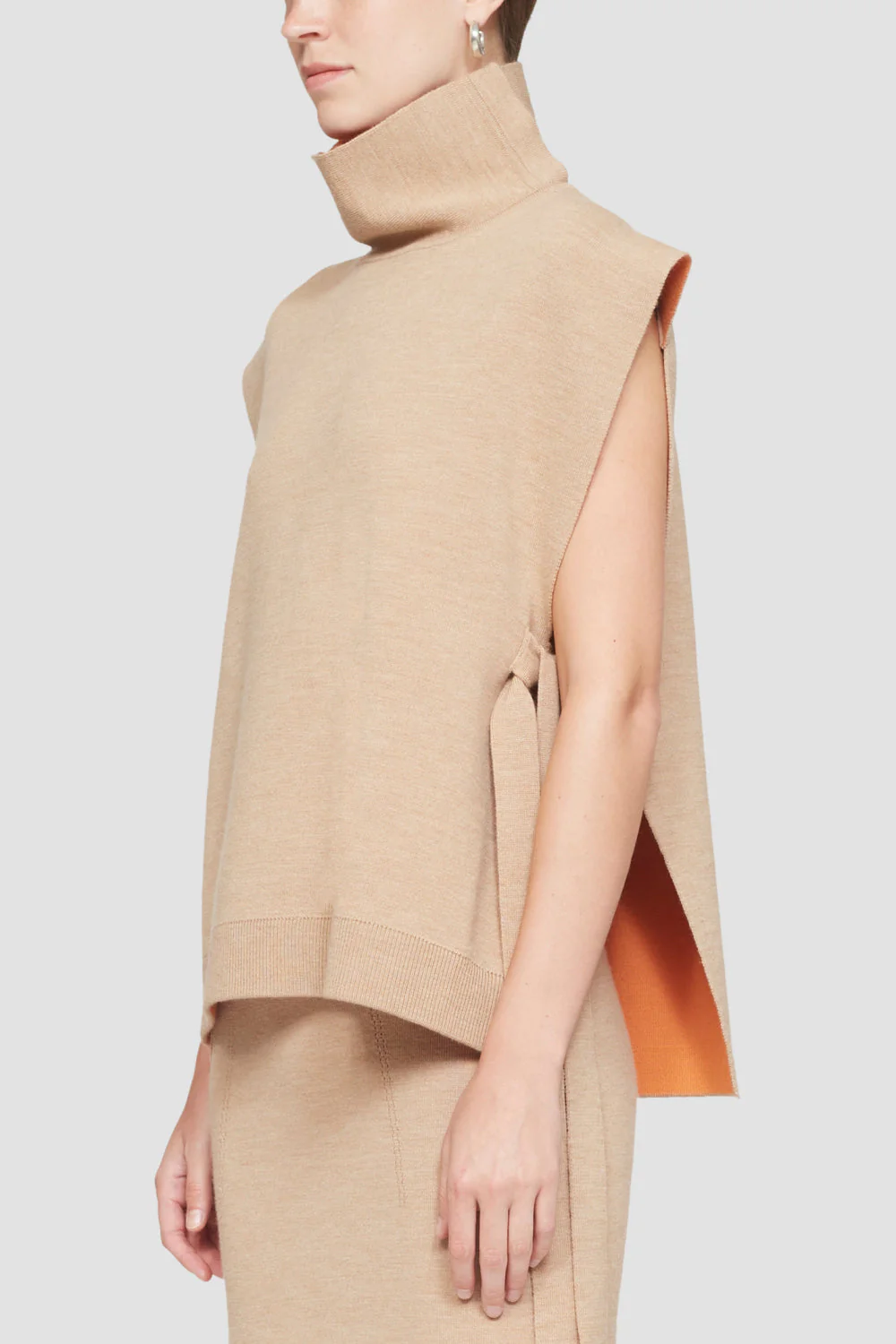 Sleeveless Double Face Wool Top - Image 4