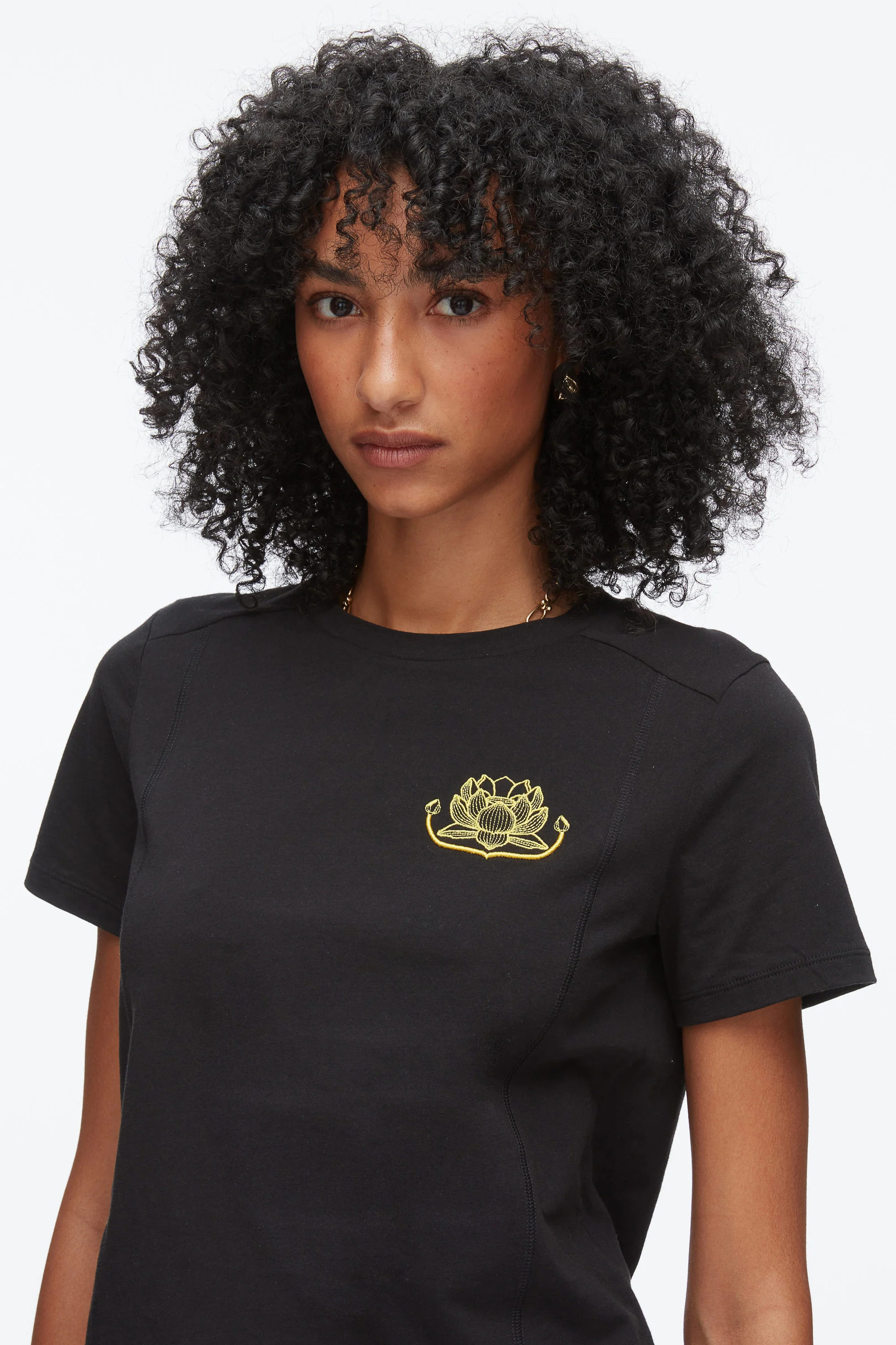 Blooming Lotus Logo-Patch T-Shirt - Image 4