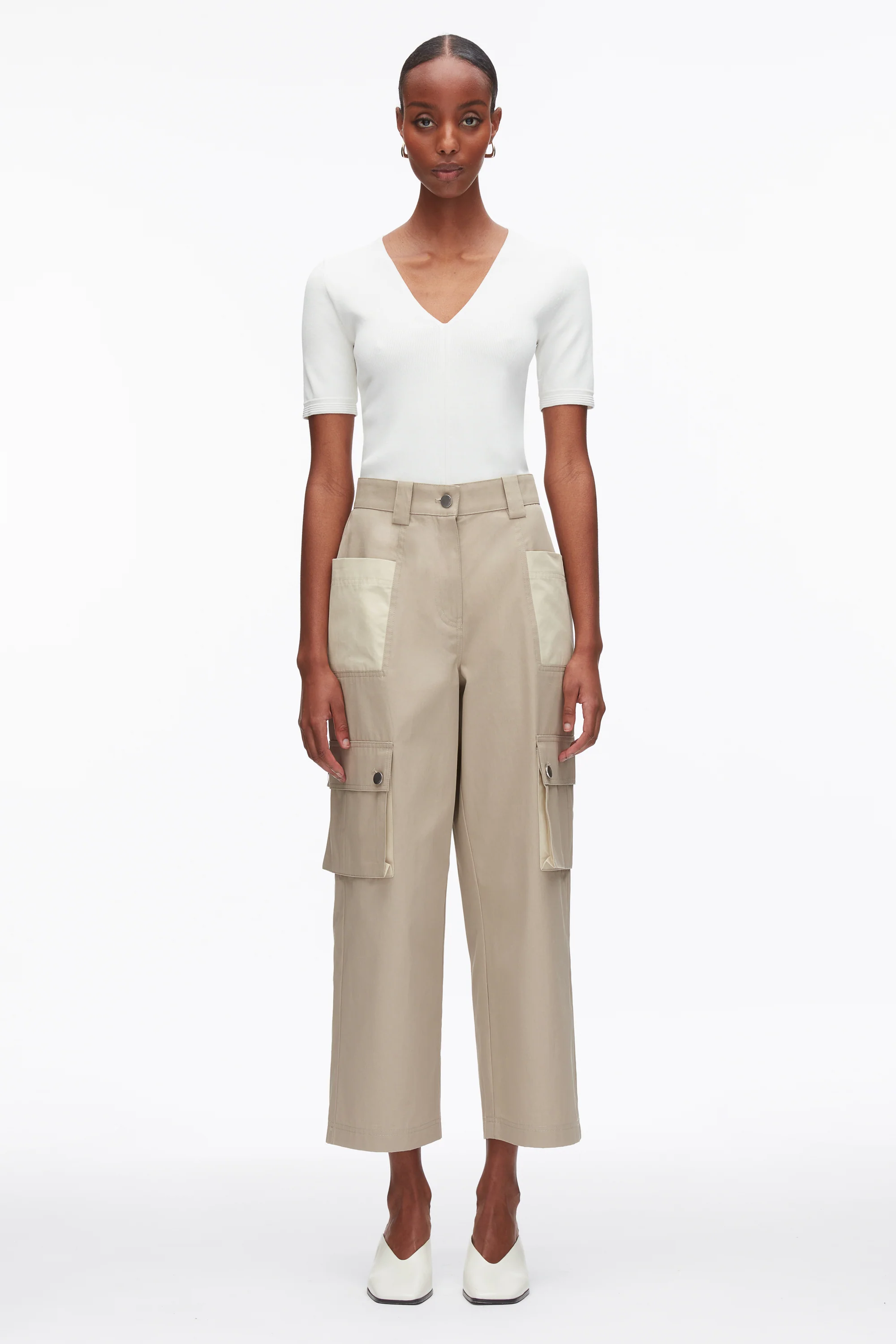 Two-Toned Cropped Cargo Pants - Image 3