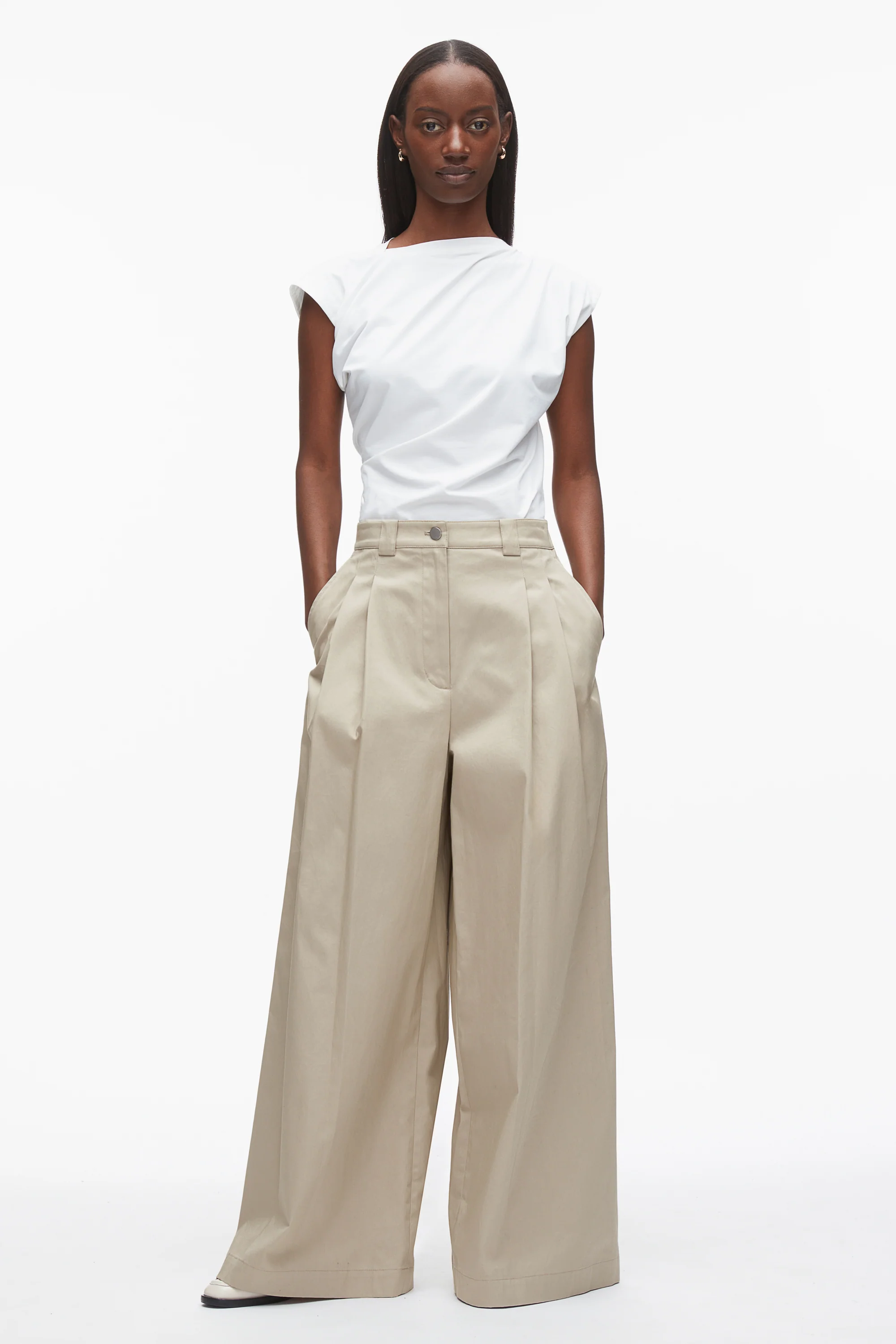 Wide Leg Pleated Pants